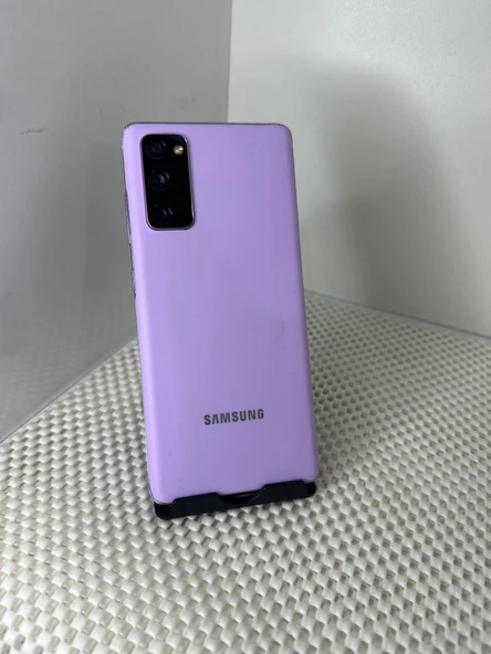 Samsung Galaxy S20FE 128  GB MOR OUTLET